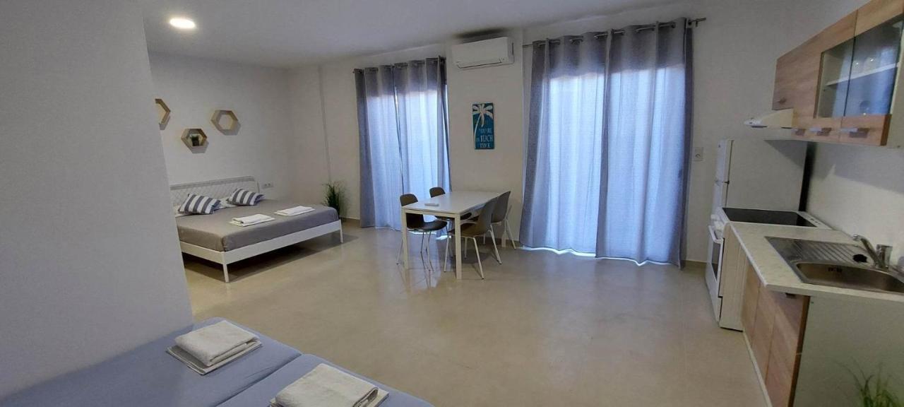 Telhinis Hotel & Apartments Faliraki Eksteriør billede