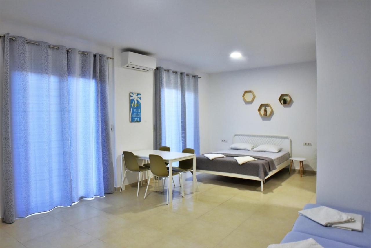 Telhinis Hotel & Apartments Faliraki Eksteriør billede